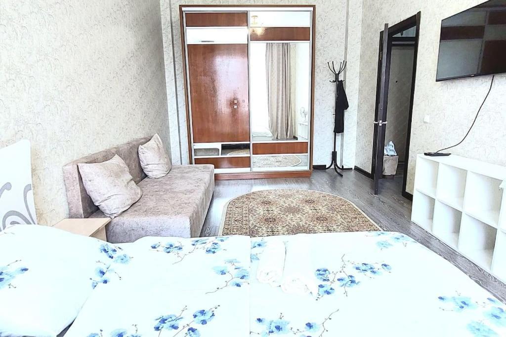Appartement Аэропорт 15 Минут Экспо Бульвар à Astana Extérieur photo