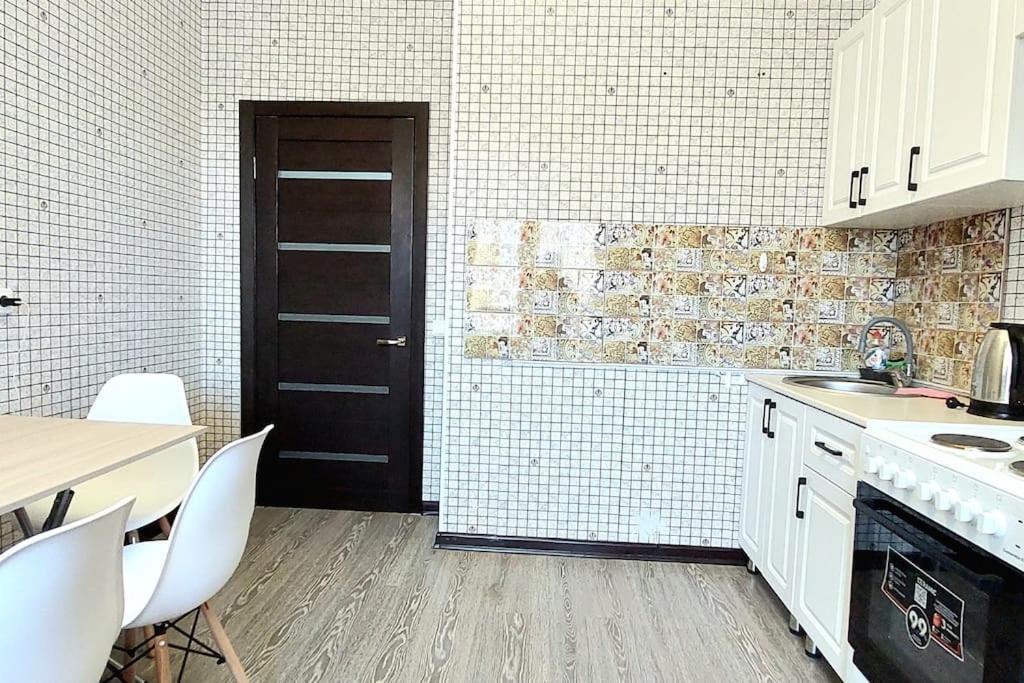 Appartement Аэропорт 15 Минут Экспо Бульвар à Astana Extérieur photo